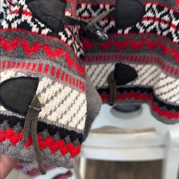 Cappagallo Medium Wool Blend Grey Red Cardigan Toggle Sweater Fair Isle Pattern - Picture 8 of 10